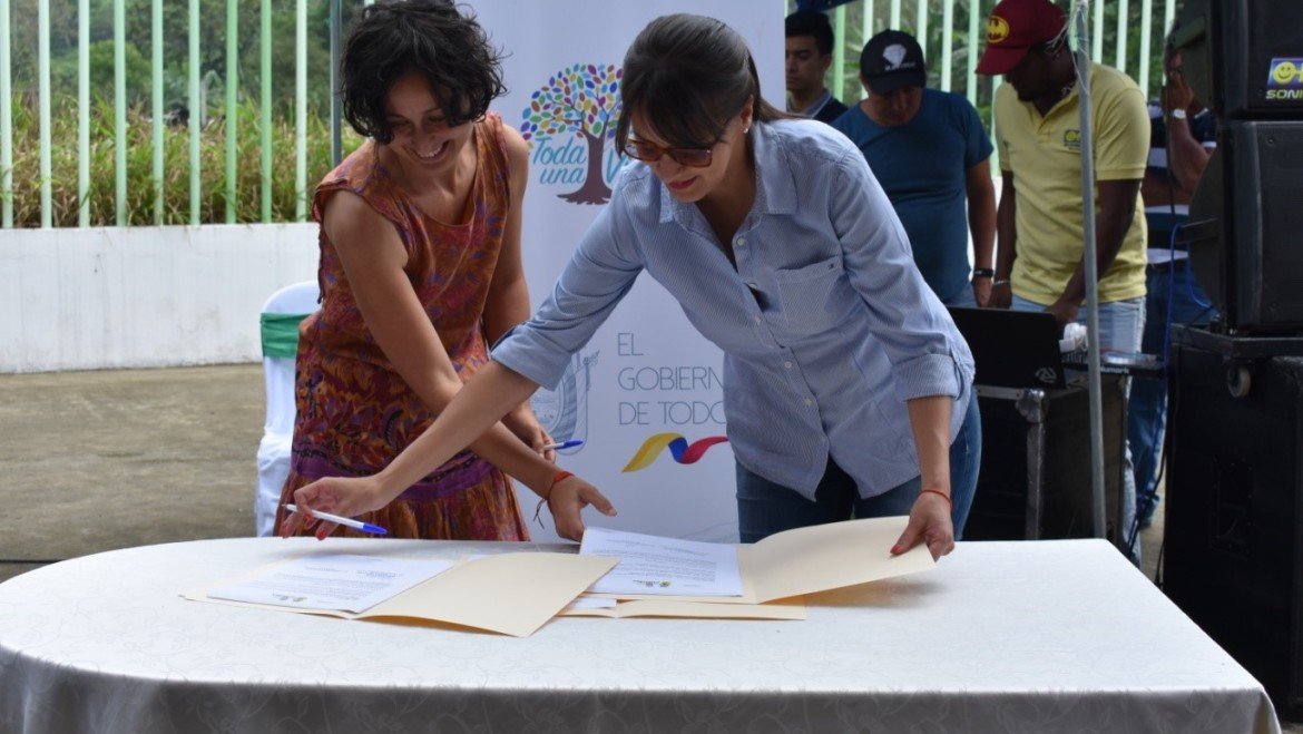 La Red de Bosques Escuela de la Mancomunidad del Chocó Andino obtiene el respaldo del Ministerio de Educación de Ecuador